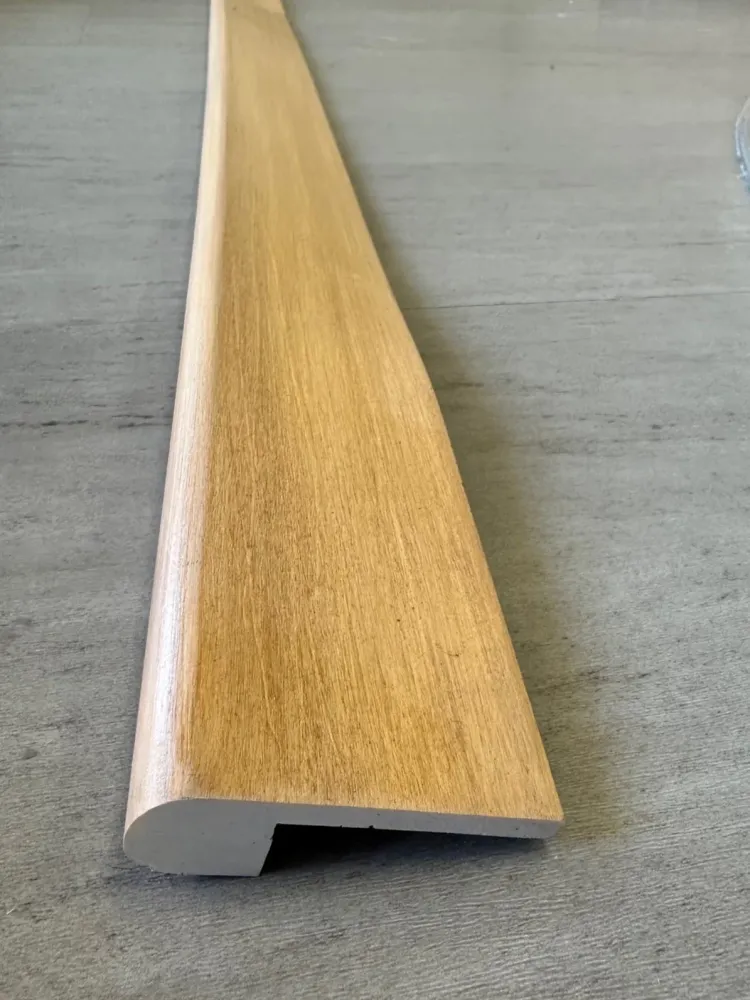 Arandela de Embutir OVERSTOCK | #103 - Straight, 3/16" LVT Flush Mount Stair Nose 84"