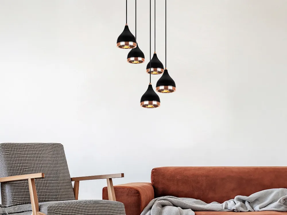 Lustre em metálico preto e acobreado, 5 abajures, D43 x A45/135 cm - YILDO