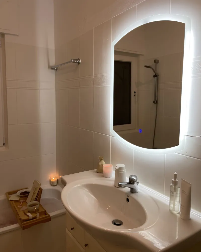 Oval LED Wall Mirror ø 78 cm Prata BEZIERS