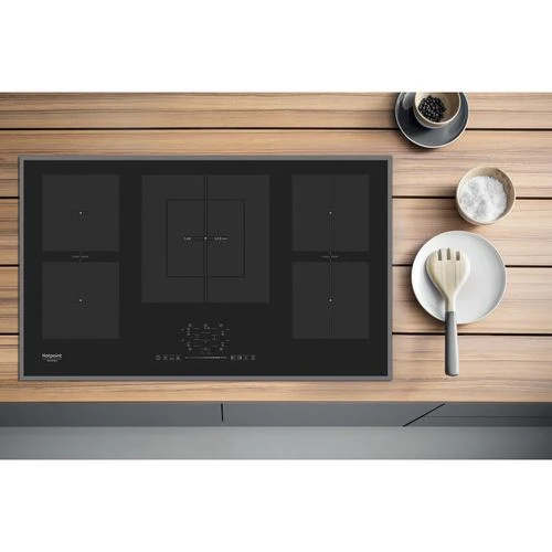 Placa de Indução Hotpoint KIF 952 BXLD B | Elétrica | 86 cm | 5 Zonas | Preto
