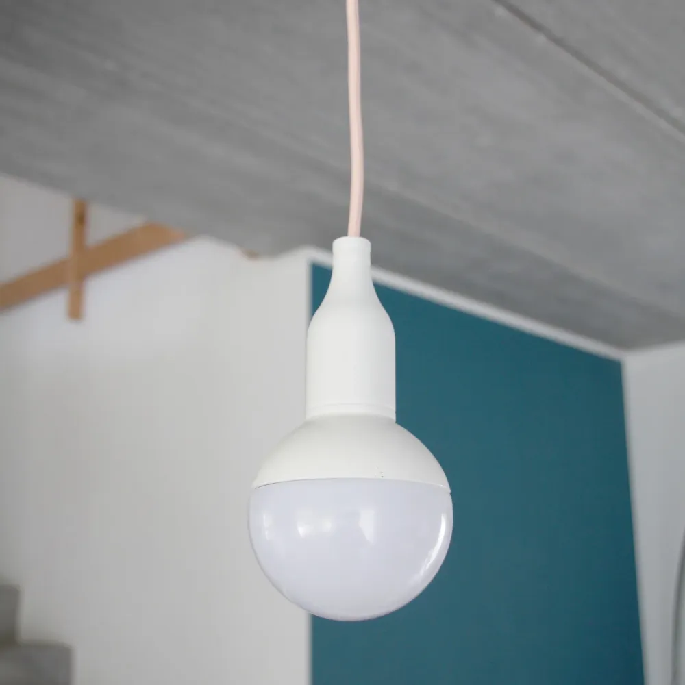 Casquilho de alumínio design clássico - branco