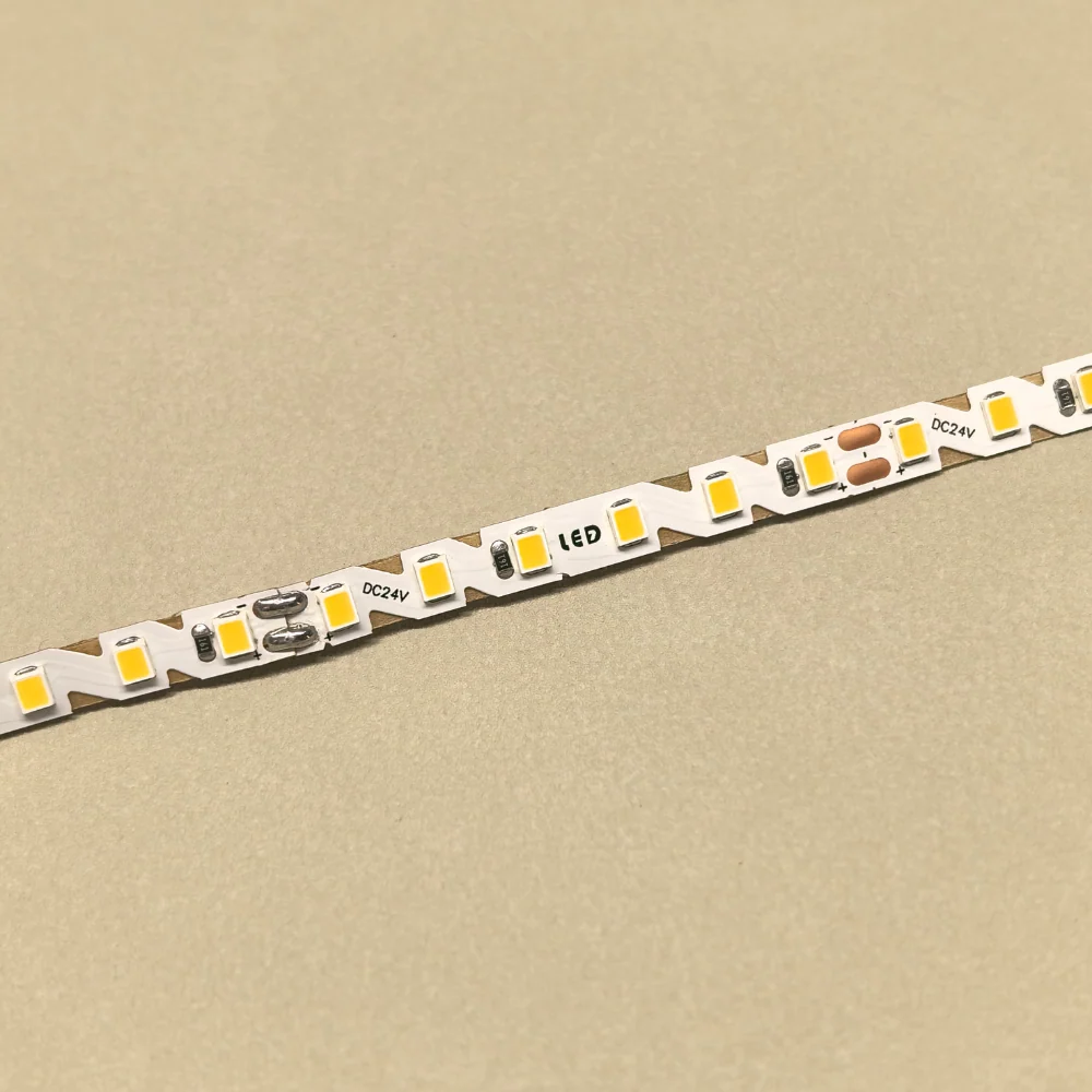 FITA LED FLEXÍVEL 24V 2835-120S 1300LM/M 5M/ROLO 6MM IP20 LED7 com Suspensão Ajustável