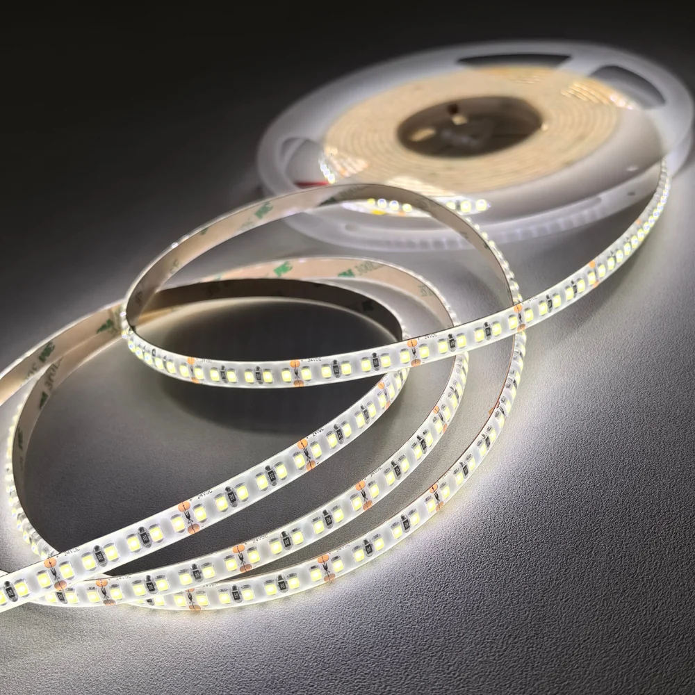 Luminária de Chão Fita LED C/ Resina 2835 180Leds/M 16W 1900LM 8MM 24V 5M IP54 LED7