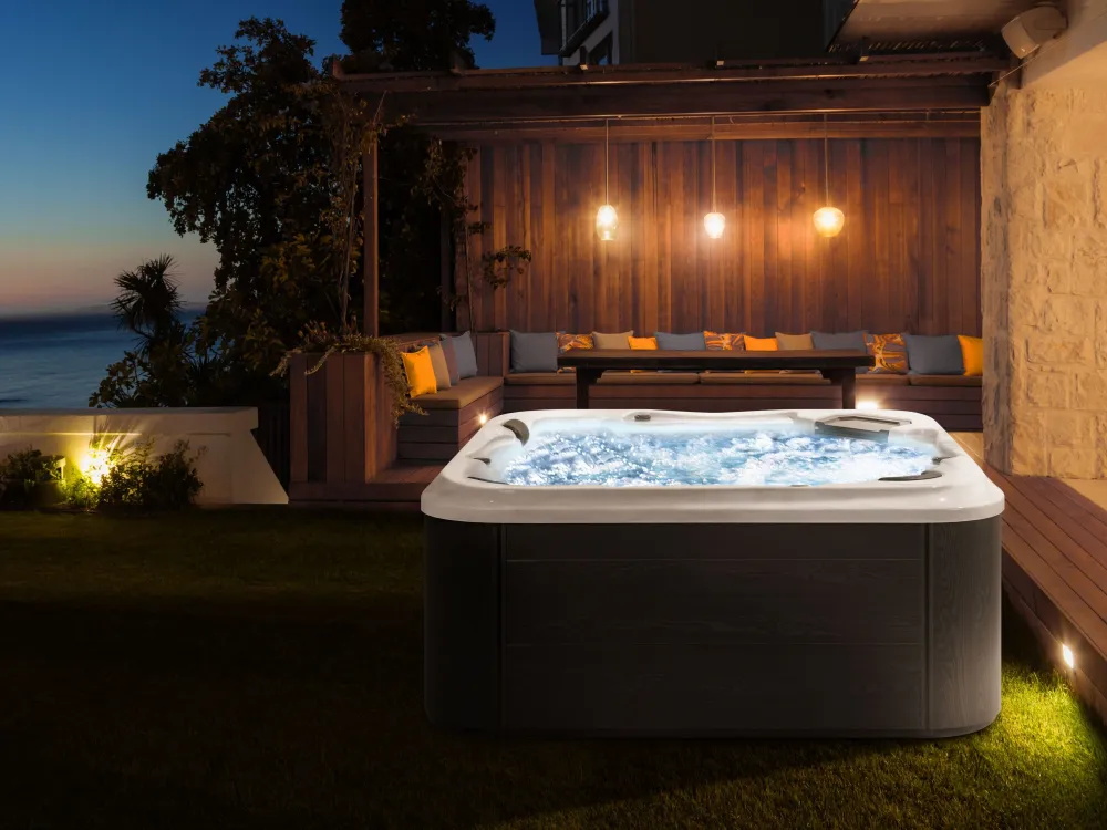 Square Hot Tub LED Branco TULAROSA