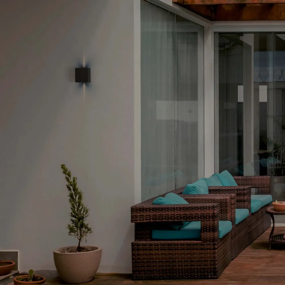 Aplique de parede quadrado LED para exterior "Karen 2" - 3W - IP54 - Saída de luz dupla face