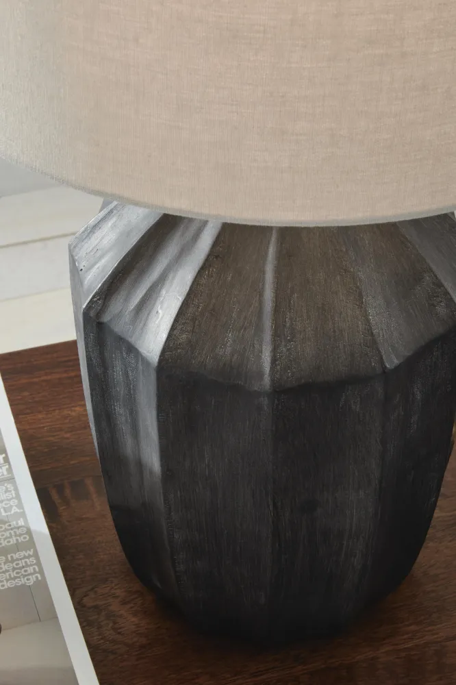 Jilton Poly Table Lamp (1/CN) Ashley Furniture
