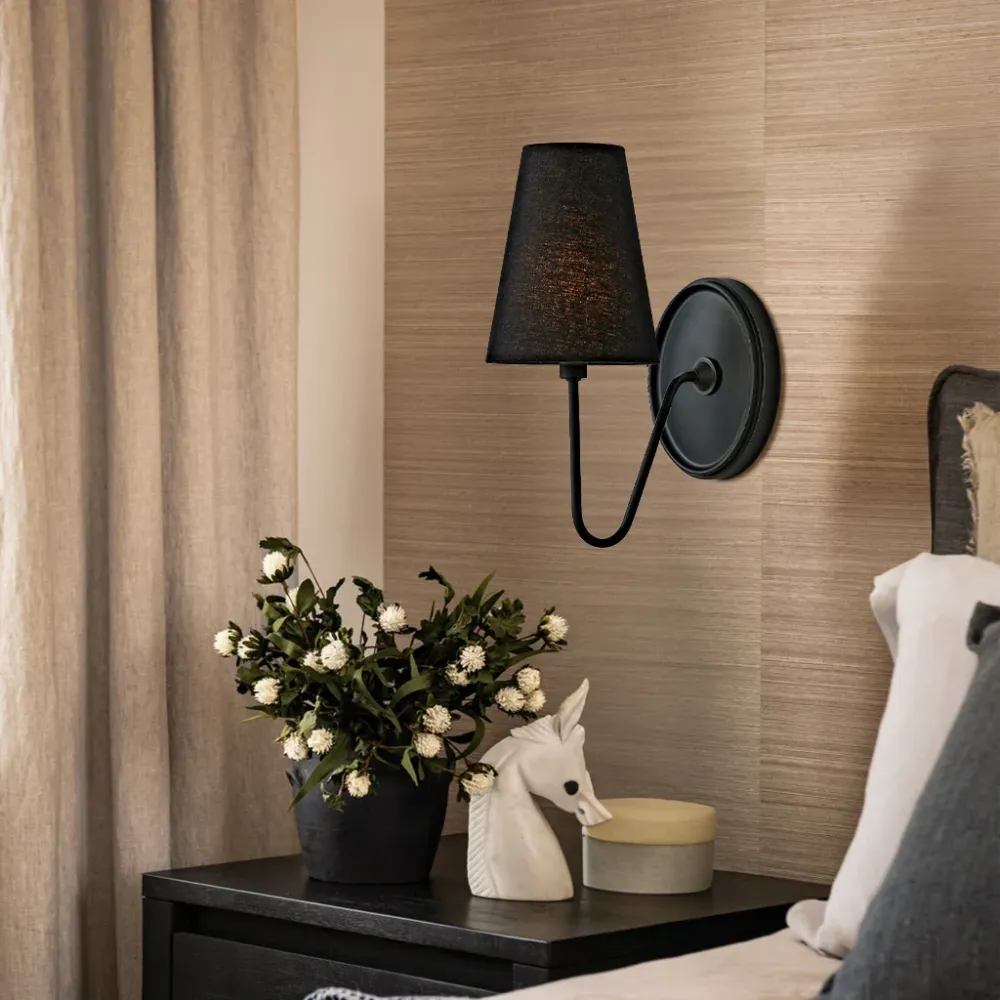 Aplique de Parede Kynance com Abajur de Linho Metálico Retro At Ease Home Life