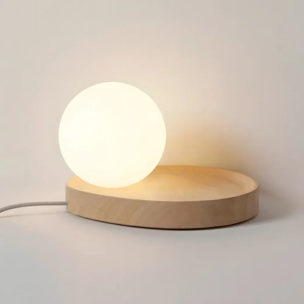 Candeeiro de Mesa Katri Minimalista com Globo Opalino At Ease Home Life