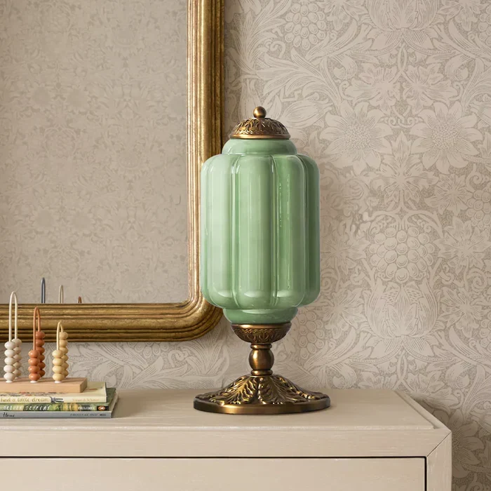 Candeeiro de Mesa Sif Eloise Vintage em Vidro Opala At Ease Home Life