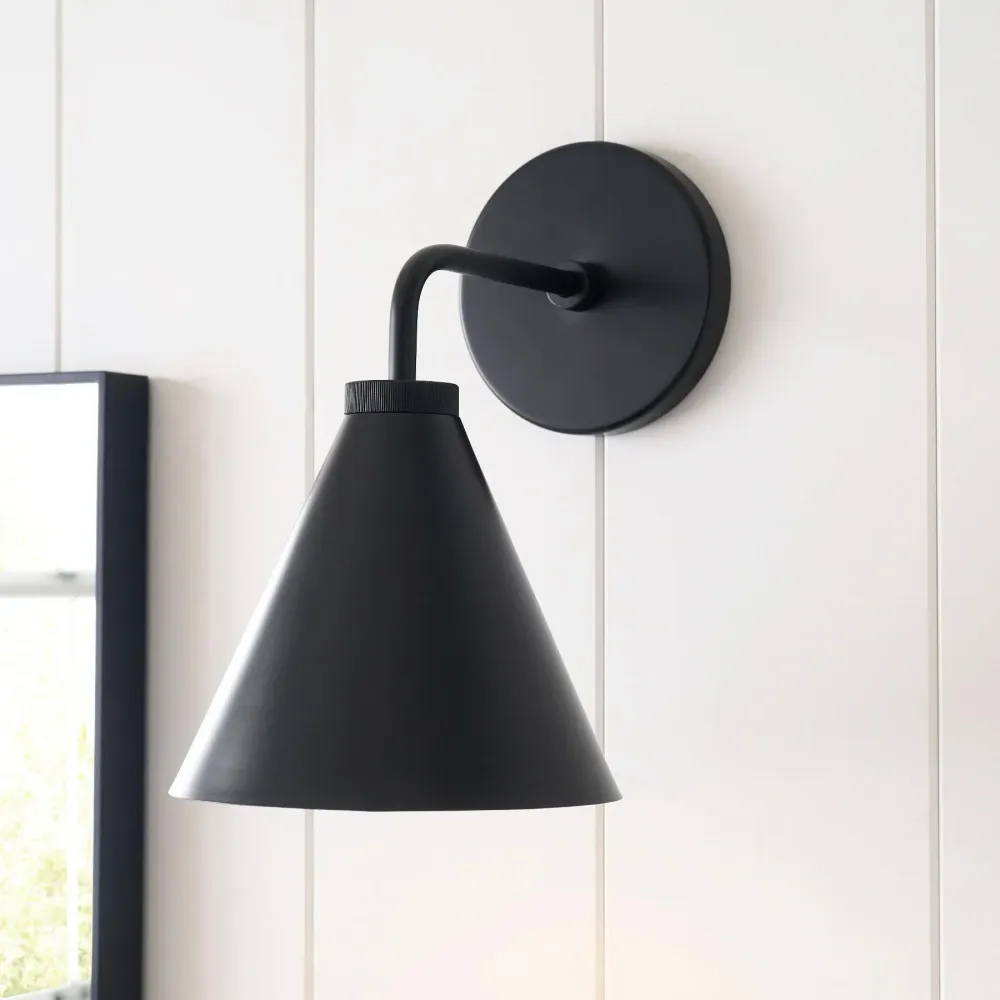 Candeeiro de Parede Retro de Metal Cone Ariadne At Ease Home Life