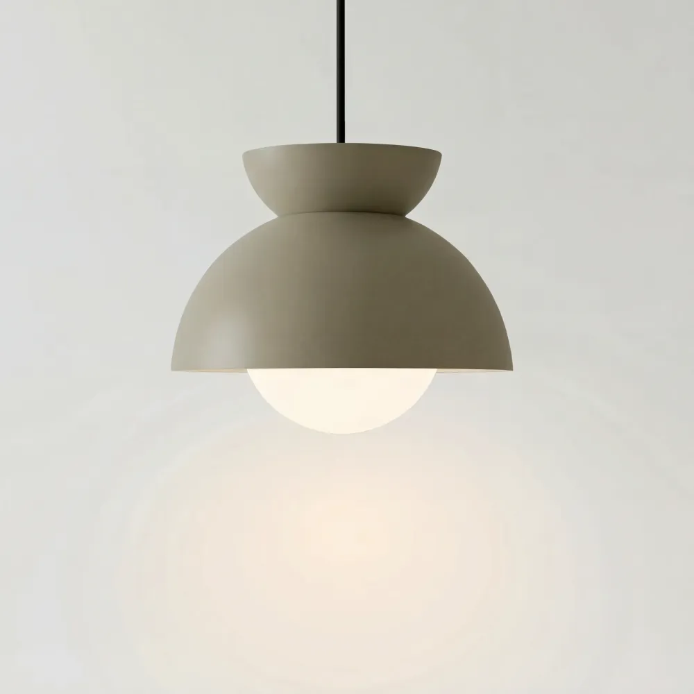 Candeeiro de Pendurar Metálico Minimalista Zosia em Forma de Meia Cúpula Borgonha At Ease Home Life