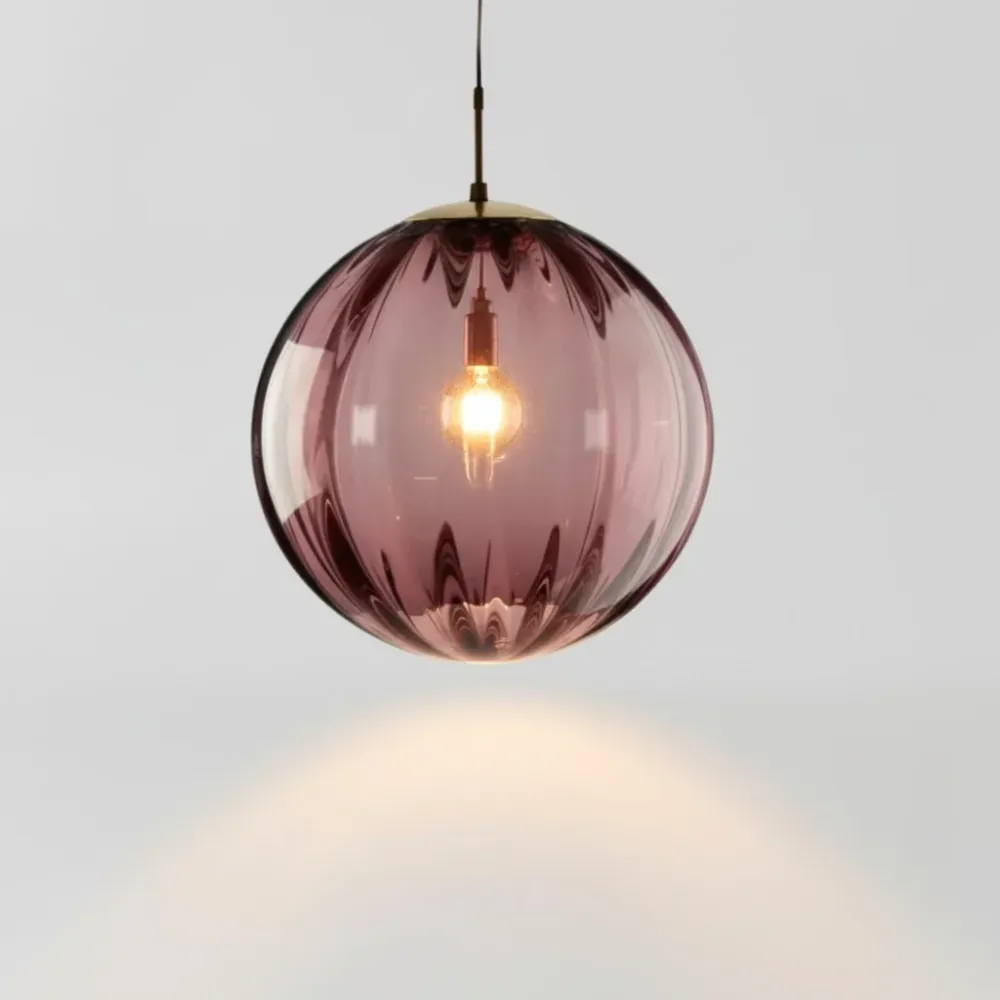 Candeeiro suspenso plissado em vidro com tons de pedra preciosa Octavia At Ease Home Life