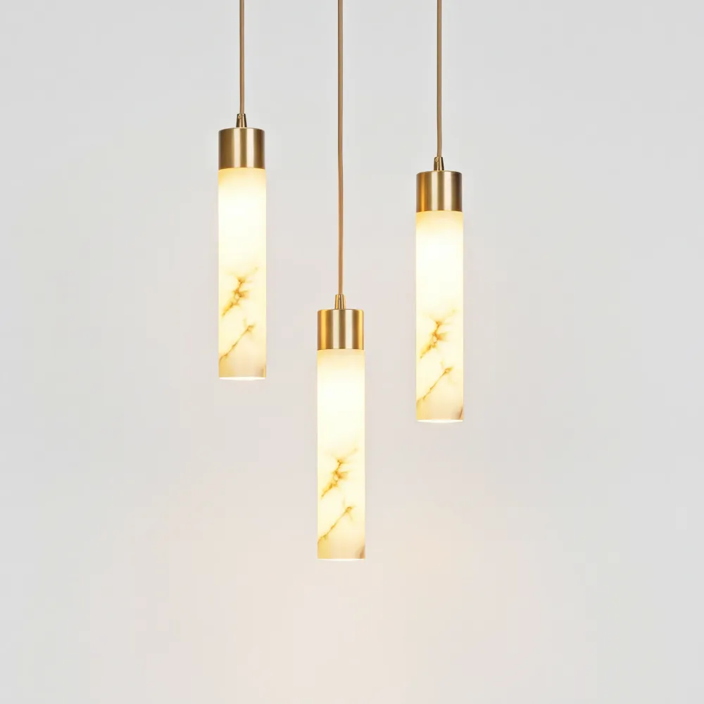 Ismara Lâmpada Suspensa Vertical Branca em Latão Alabastro At Ease Home Life