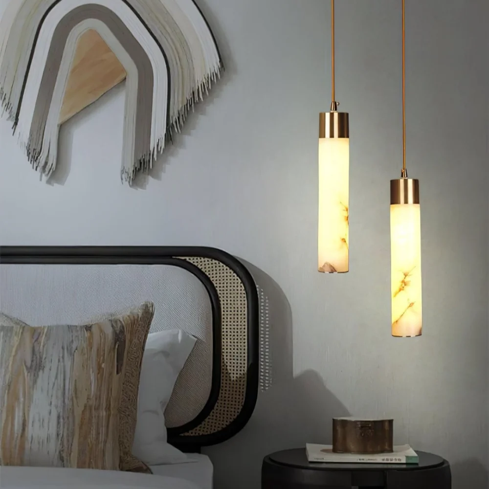 Ismara Lâmpada Suspensa Vertical Branca em Latão Alabastro At Ease Home Life