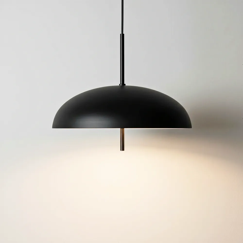 Luz de Teto Redonda Minimalista em Metal Liraz Preto At Ease Home Life