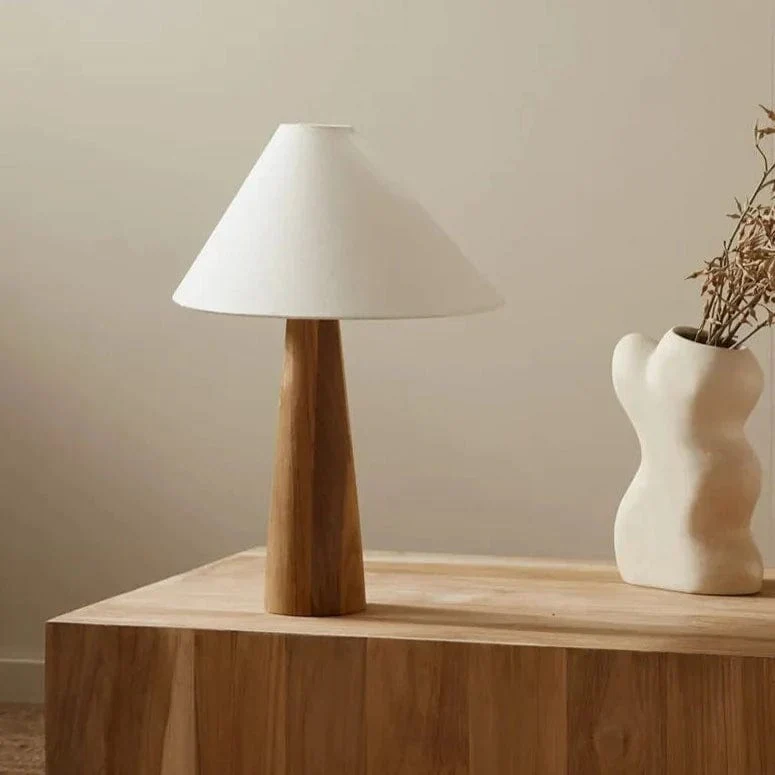 Candeeiro de Mesa Madera Glow - Elegância Rústica e Iluminação Ambiente