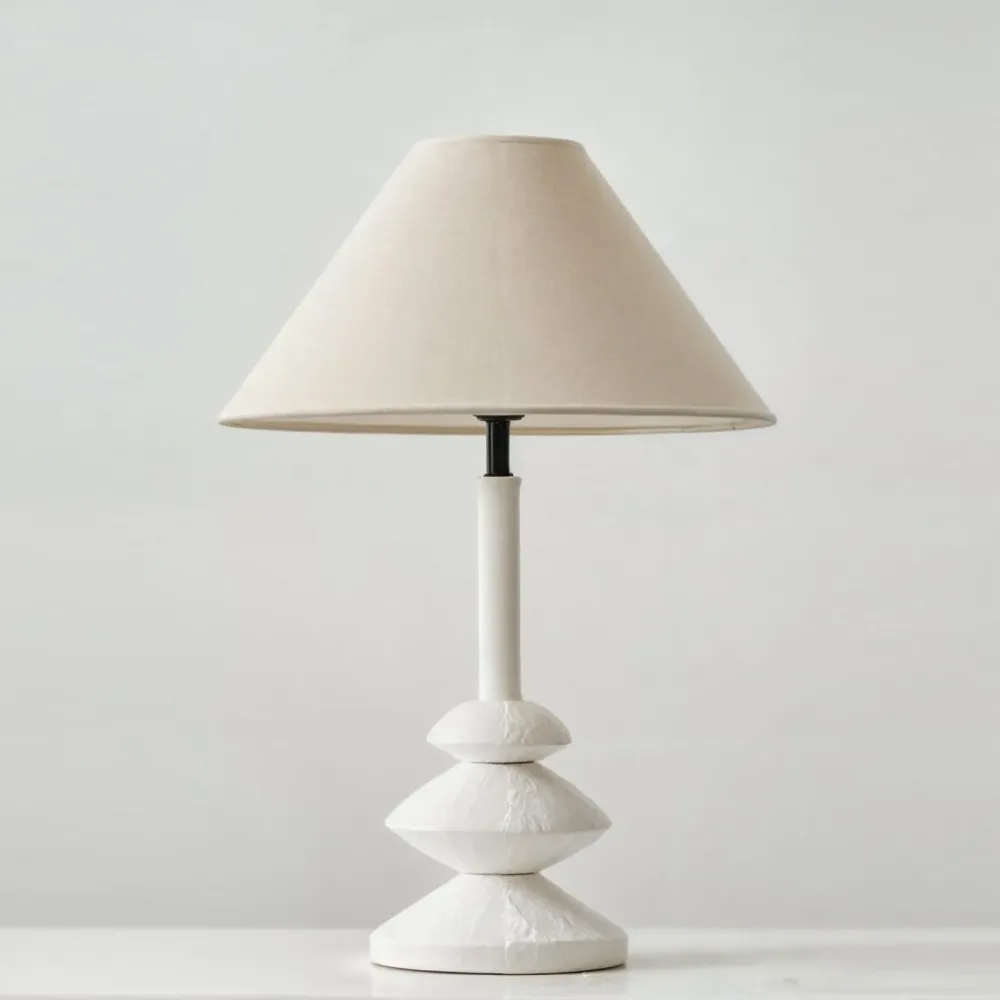 Candeeiro de Mesa Âmbar - Elegância Aconchegante e Beleza Intemporal