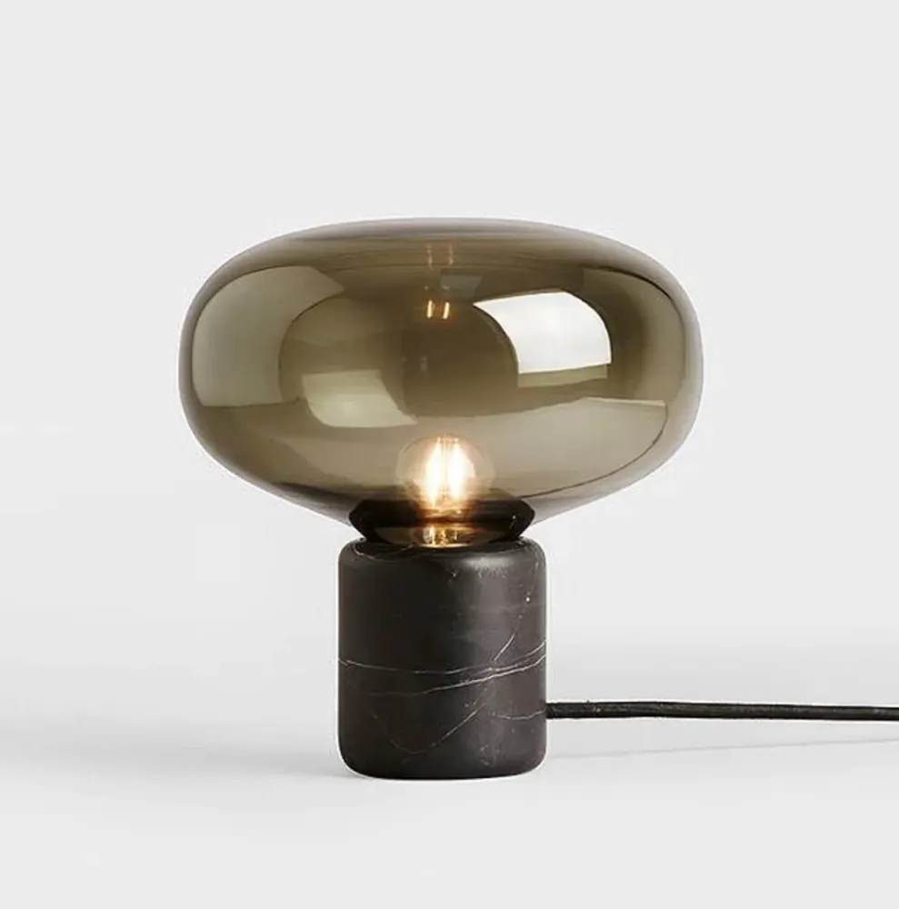 Candeeiro de Mesa Poseidon Retro - Charme Clássico e Design Moderno
