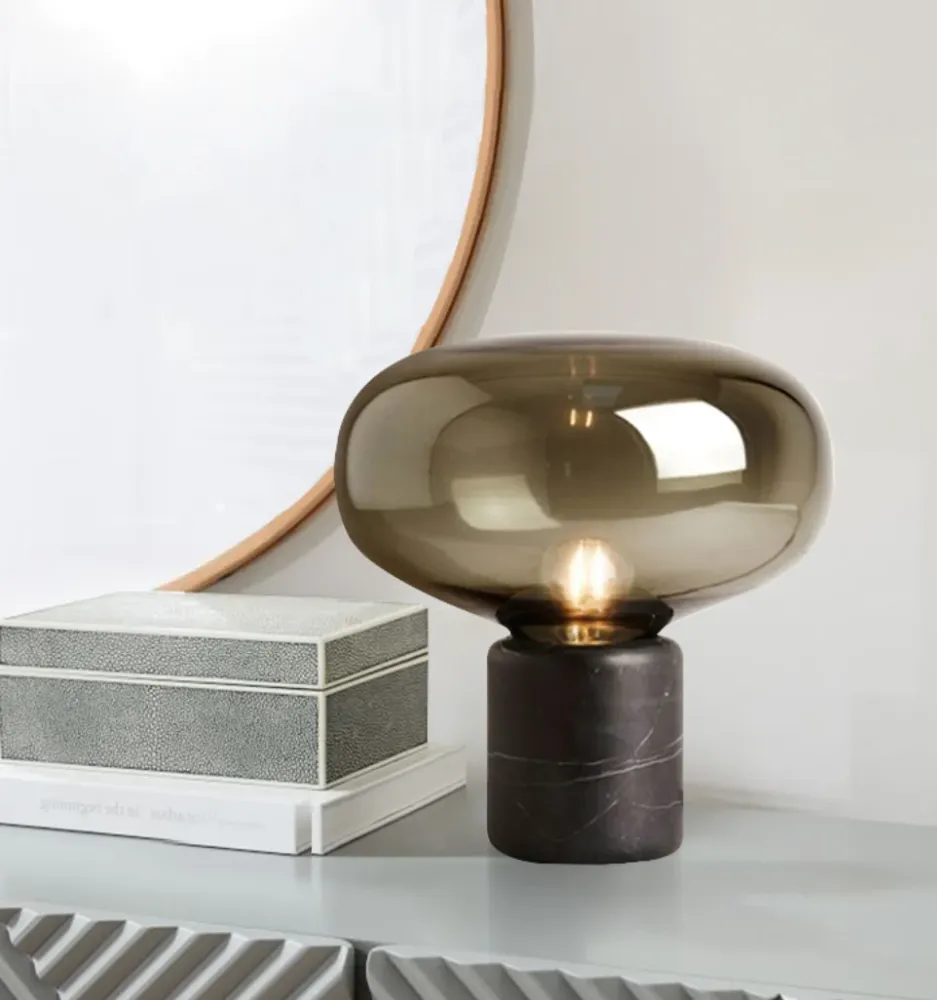 Candeeiro de Mesa Poseidon Retro - Charme Clássico e Design Moderno