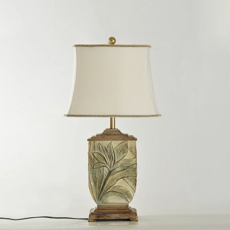Candeeiro de Mesa Vintage com Cúpula de Tecido Branco - Luz de Secretária Tradicional para Quarto de Hóspedes