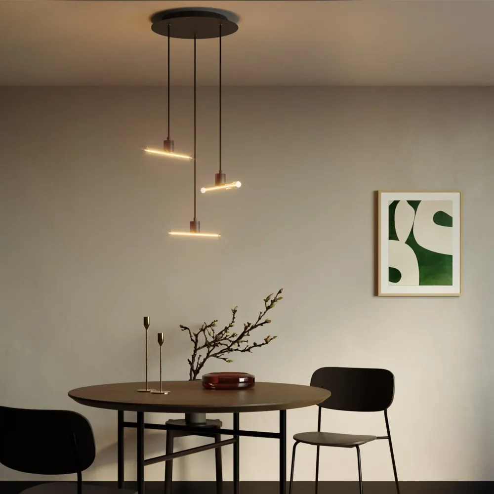 Candeeiro suspenso com 3 quedas assimétricas esse14 com Rose-One completo com cabo têxtil e acabamentos em metal - Preto