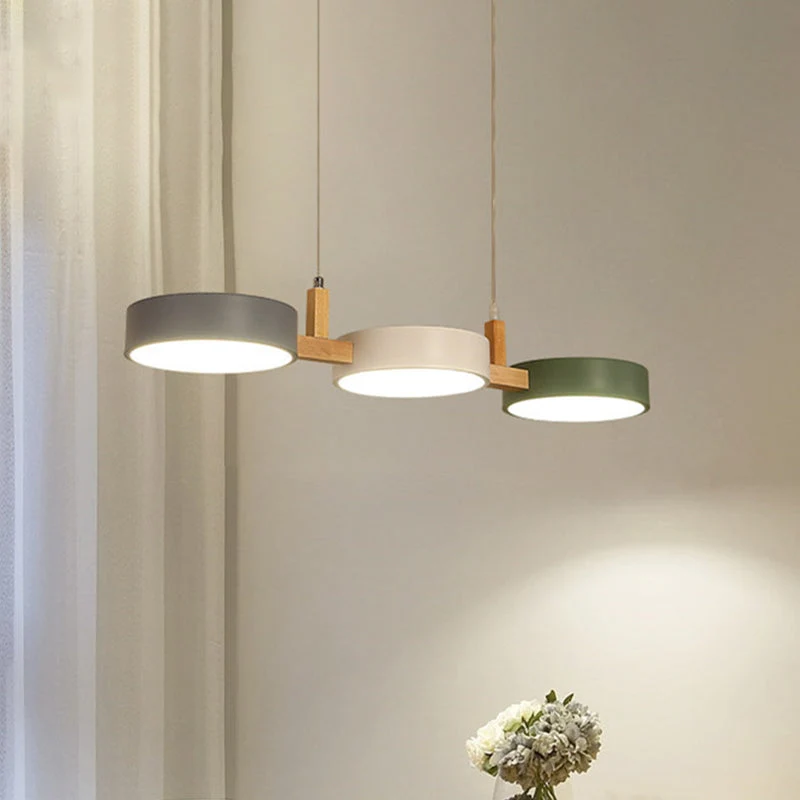Candeeiro de Teto Moderno em Madeira com Cilindros Multicoloridos, 3 Cabeças LED