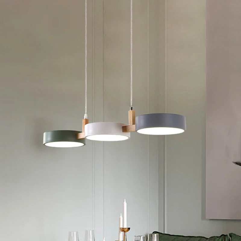 Candeeiro de Teto Moderno em Madeira com Cilindros Multicoloridos, 3 Cabeças LED