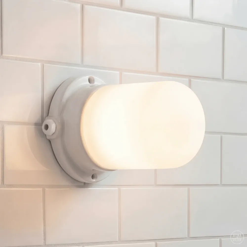 LUZ DE PAREDE MONTADA EM CERÂMICA GEADA E27 DYKE & DEAN