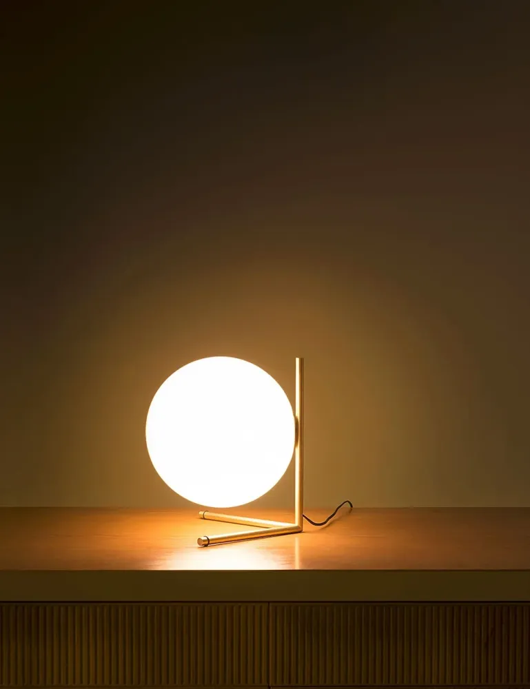 IC LIGHTS TABLE 2 FLOS