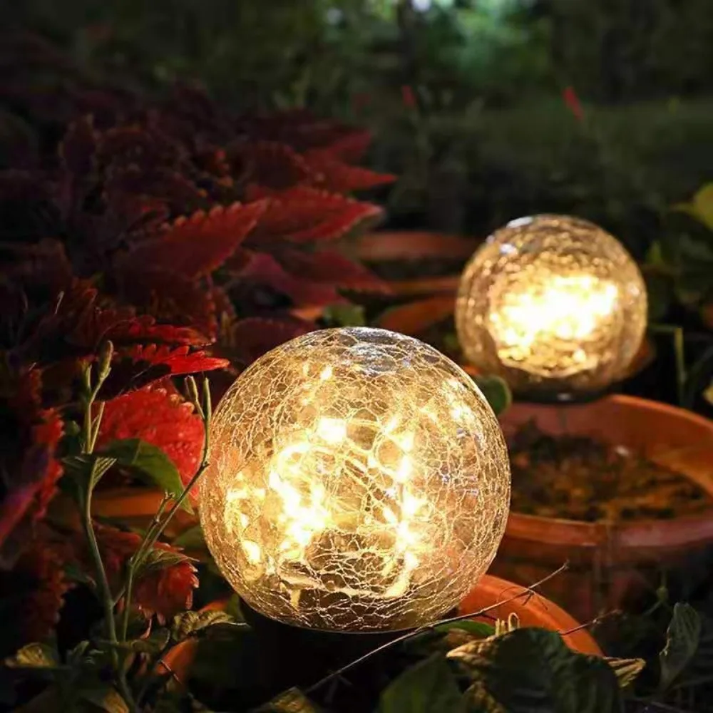 GlowSphere - Lâmpadas Solares LED para Jardim em Design de Vidro Partilhado