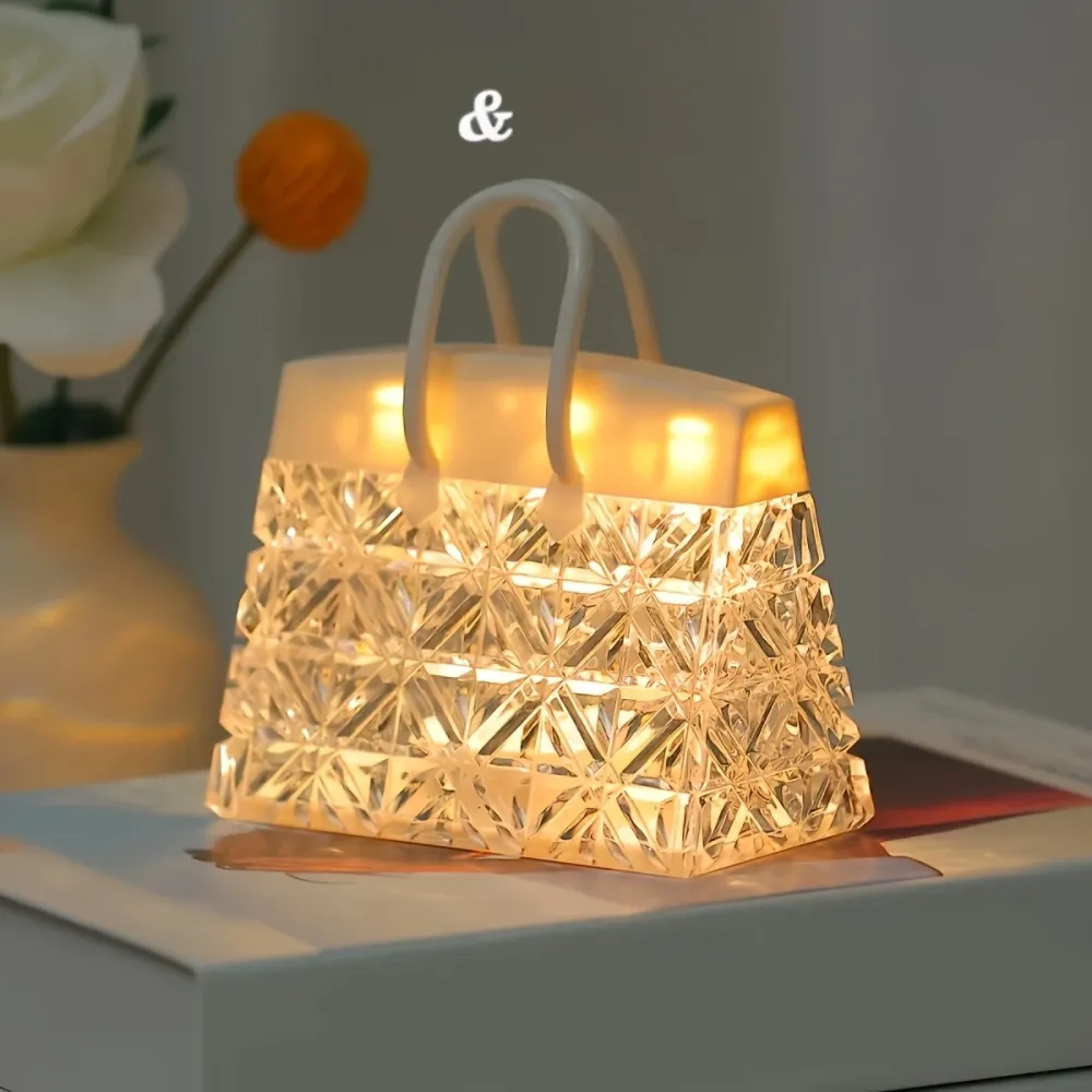 GlowSquare - Candeeiro de Mesa LED Elegante com Acabamento Moderno Polido