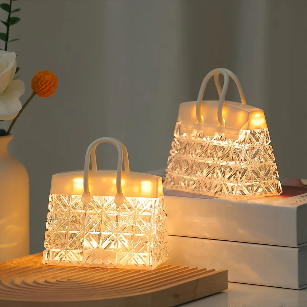 GlowSquare - Candeeiro de Mesa LED Elegante com Acabamento Moderno Polido