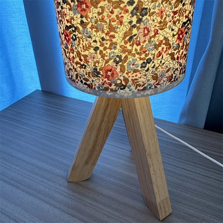 HoutLicht - Candeeiro de Mesa Moderno em Madeira com Abajur de Tecido, Alimentado por USB, Lâmpada Noturna LED com Botão d...
