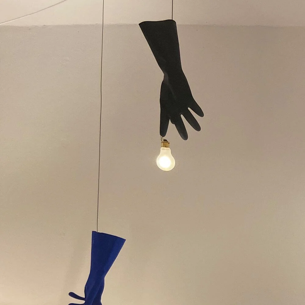 Ingo Maurer liderou luva iluminada preta clara