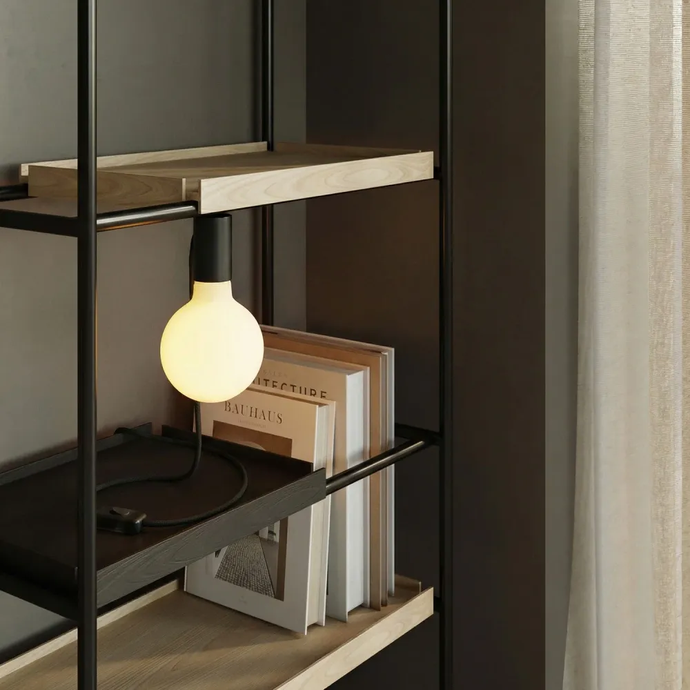 Lâmpada magnética plug- com casquilho E27 e ficha UK - Preto