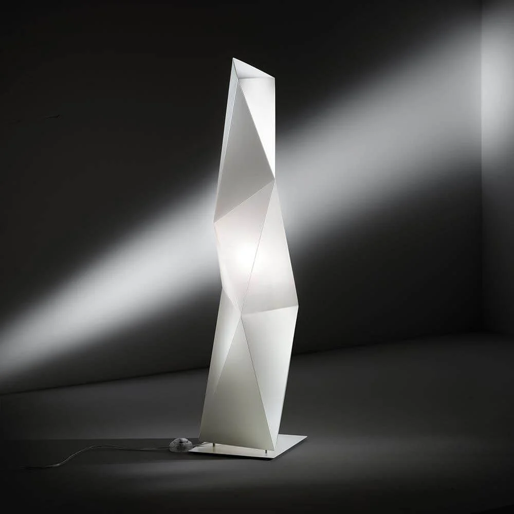 Lâmpada de meia -preto de diamante grande branco