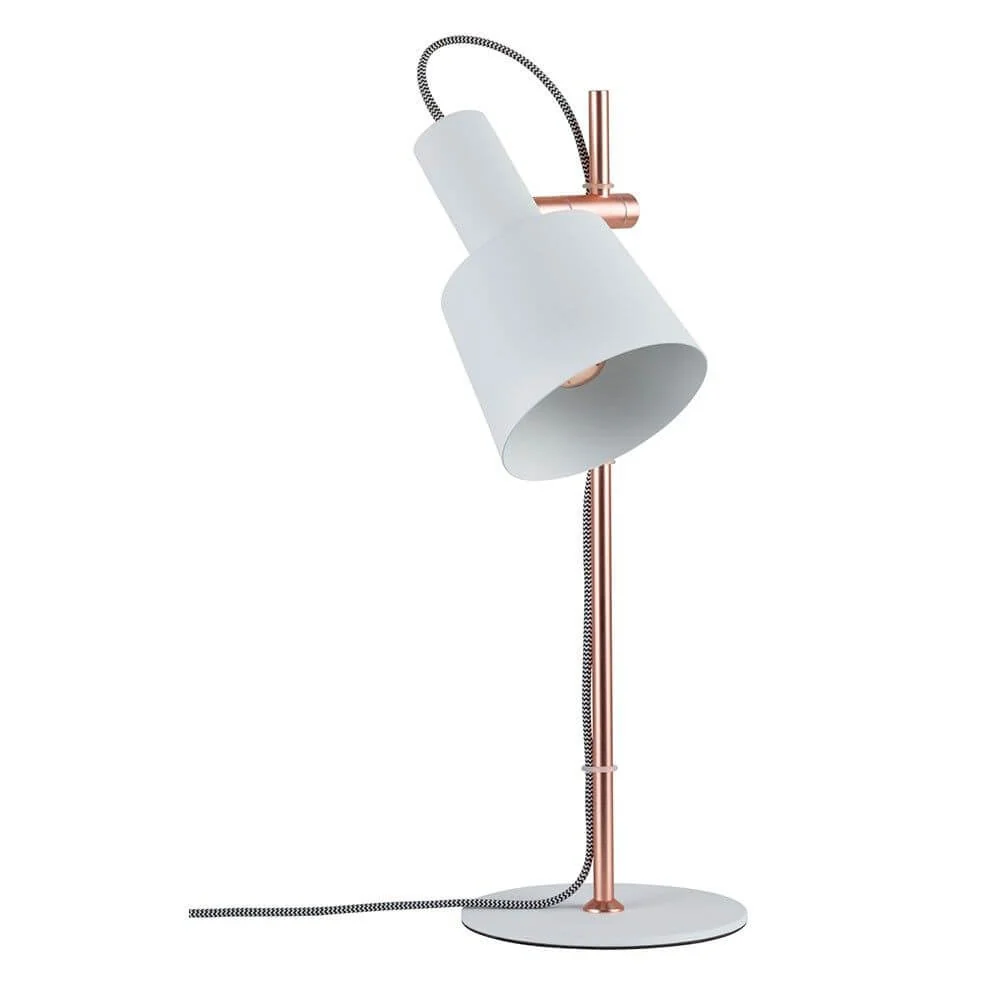 Lâmpada de mesa de Haldar Neordic