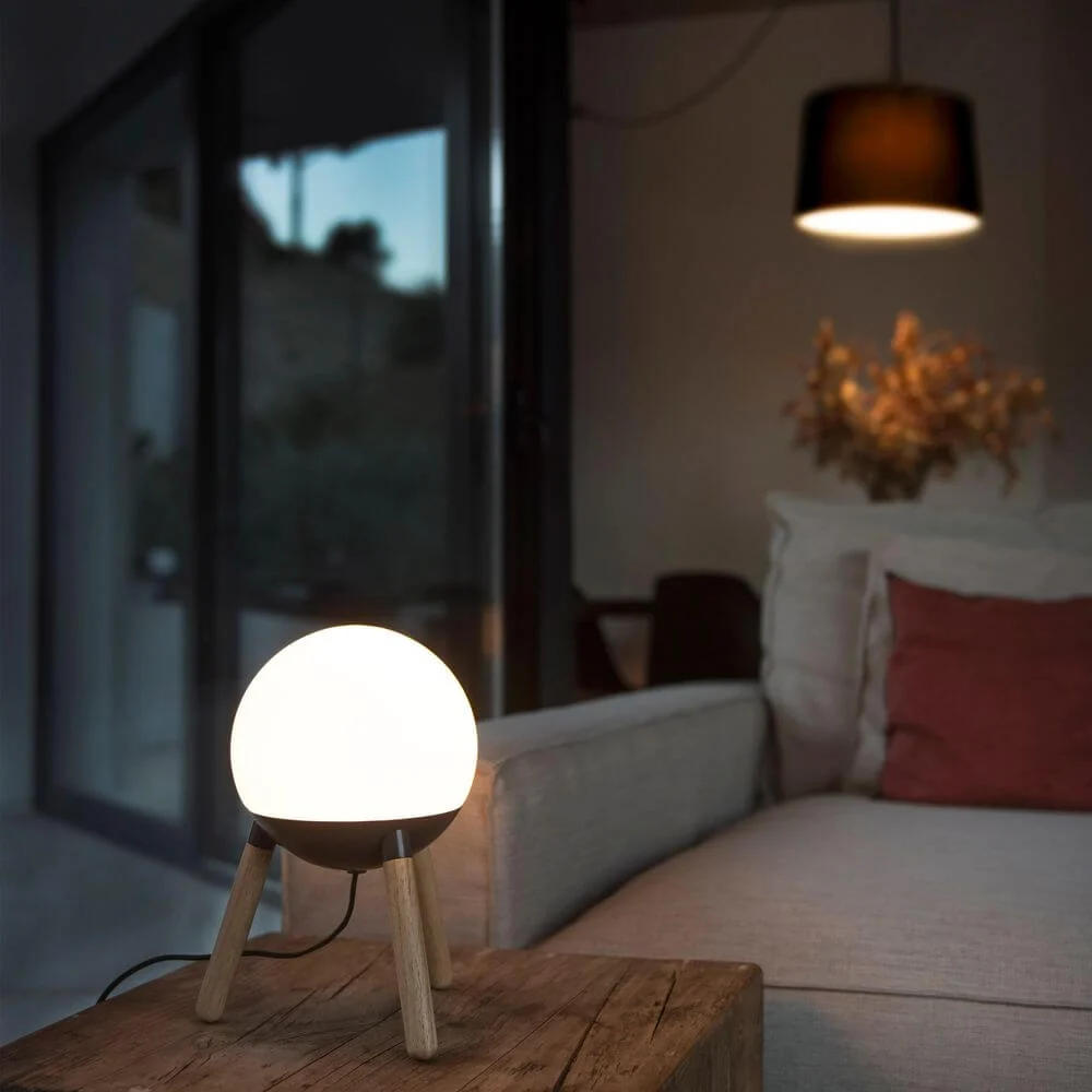 Lâmpada de mesa Mina Branca - Prêmio Reddot 2018