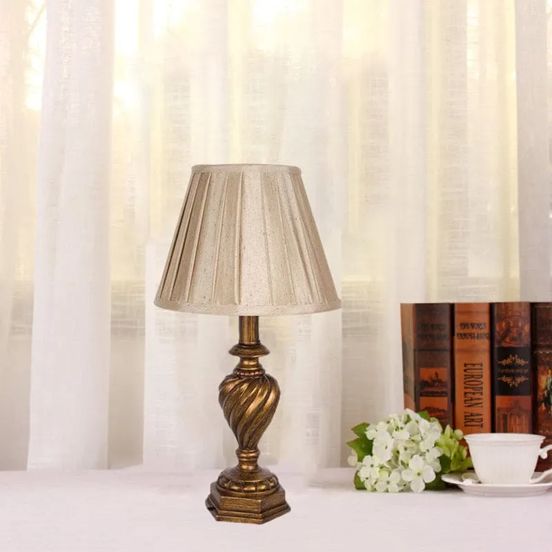 LuminoDesign - Candeeiro de Cama Moderno com Base de Resina e Abajur Plissado