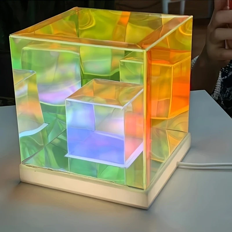 LumiSky - Candeeiro de Mesa Céu Estrelado Sonhador com Iluminação Ajustável e Design Geométrico