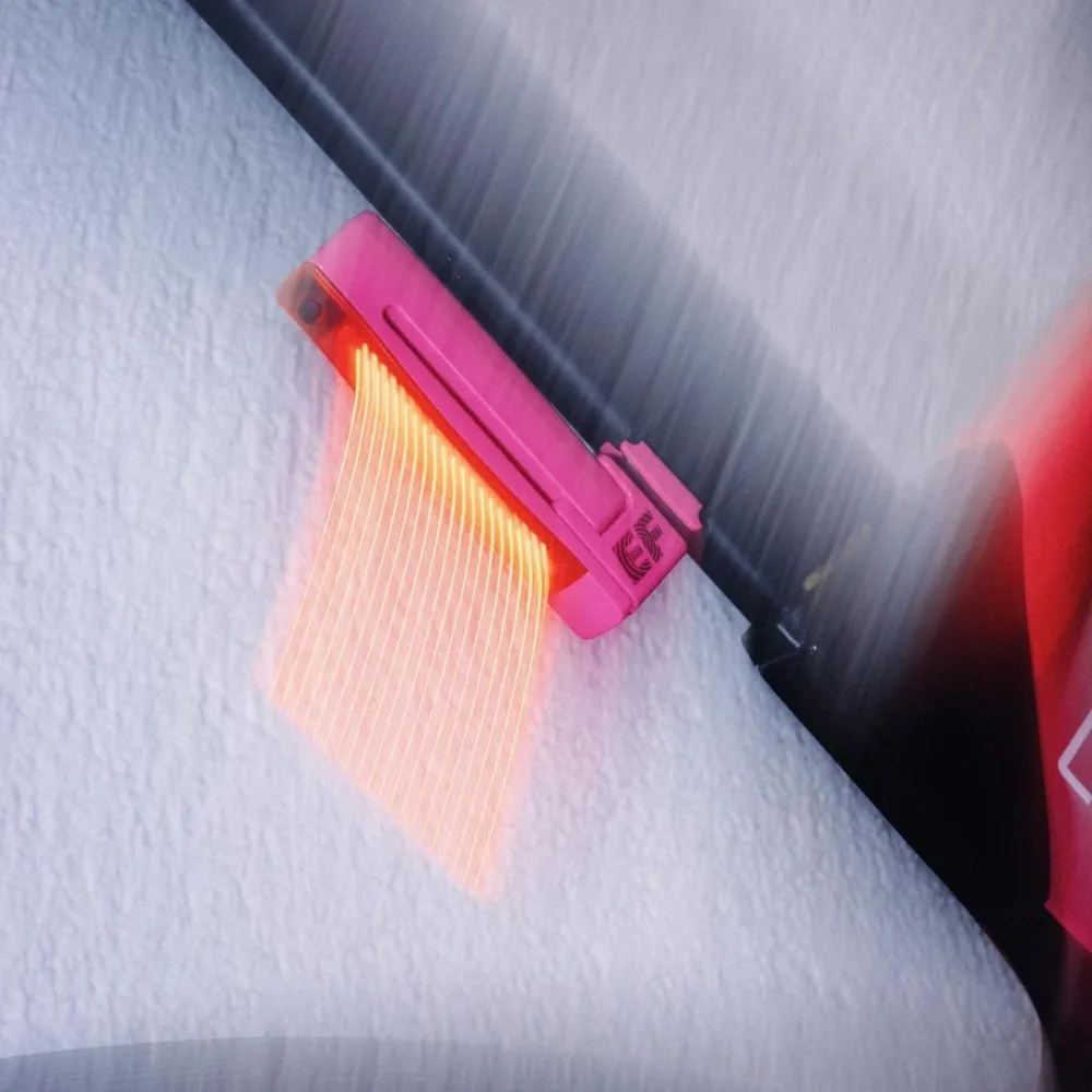 Luz traseira KNOG PLUS REAR 20 Lumen Edição Limitada E.F. Pro Cycling Rosa