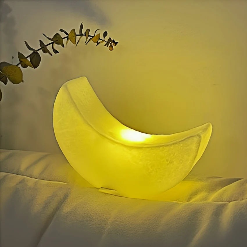 MoonGlow - Lâmpada Noturna Art Déco Lua Crescente, Alimentada Pilhas com Interruptor