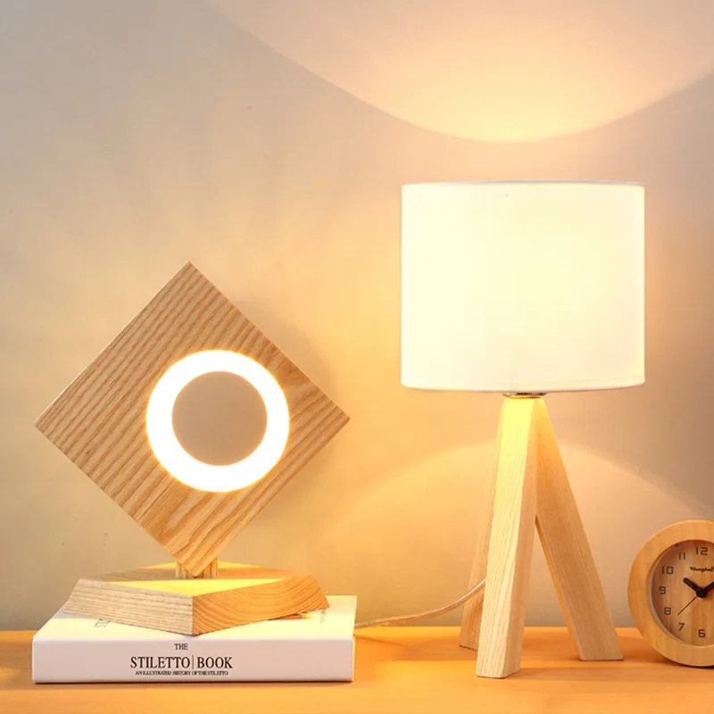 NordicGlow – Candeeiro de Mesa em Madeira com Design Escandinavo
