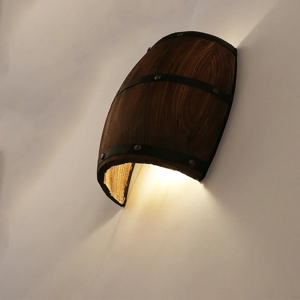 RetroCask - Candeeiro de Parede em Madeira | Design Vintage de Barril para Iluminação Aconchegante