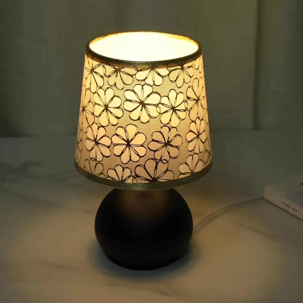 RetroLamp - Candeeiro de Mesa Moderno Escandinavo em Tecido Base Metálica USB