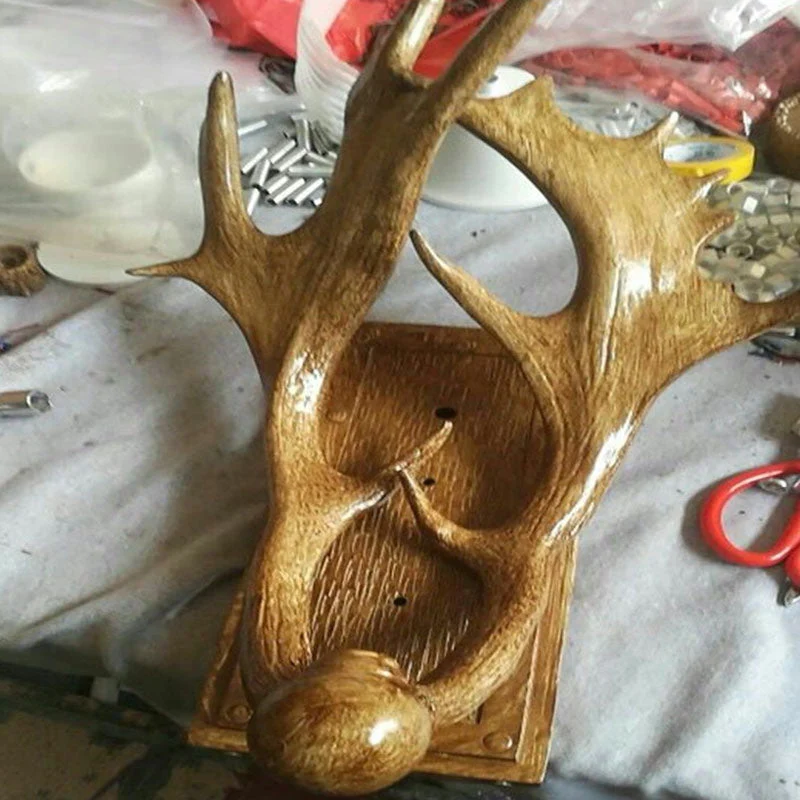 RusticAntler - Candeeiro de Parede Rústico com Uma Lâmpada