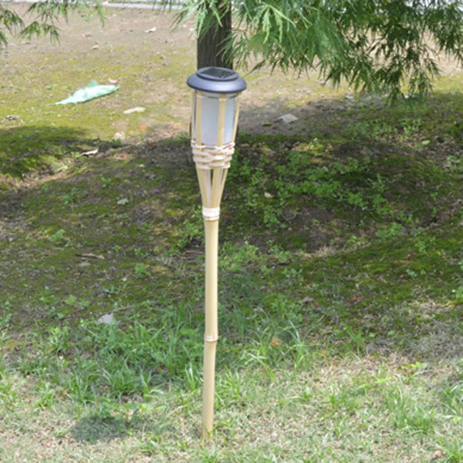 SolarGlow - Tochas Solares de Bambu – Iluminação LED Resistente ao Tempo para Jardim e Terraço