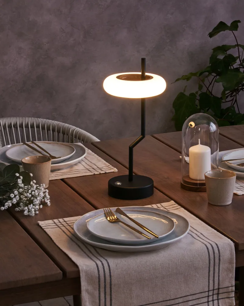 Wireless Metálico Table Lamp Black ALVIELA