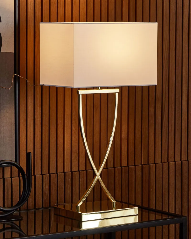 Candeeiro de mesa em metálico dourado e abajur branco YASUNI