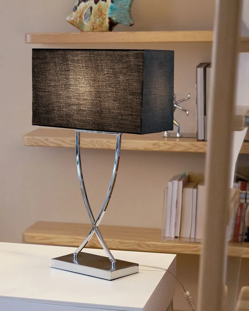 Candeeiro de mesa em metálico prateado e abajur preto YASUNI